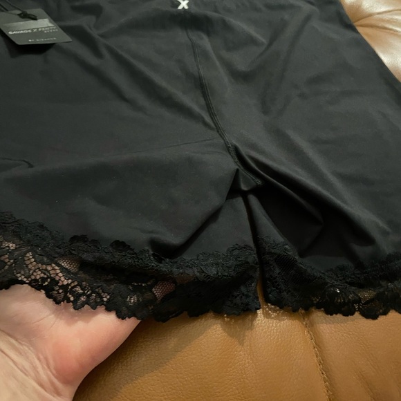 Savage X Fenty Sport Black Shorts by Rihanna. Size 3X. New with tags. - Picture 8 of 16